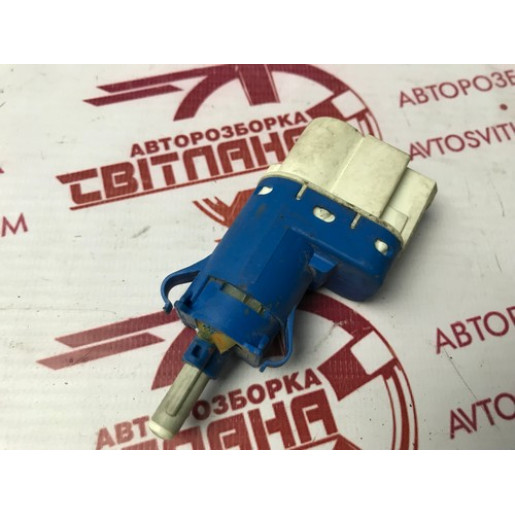 Датчик увімкнення стоп-сигналу Ford Connect 2002-2012 AA6T9C872AA